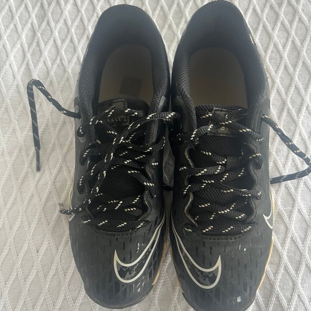 Nike baseball softball cleats size 3y
